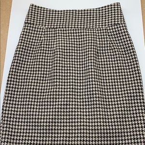 Banana Republic Houndstooth Skirt